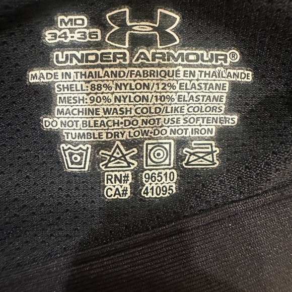 UNDER ARMOUR BLACK SPORTS BRA WITH WHITE LOGO SIZE MEDIUM 34–36, LIGHT PADDING - Picture 4 of 5